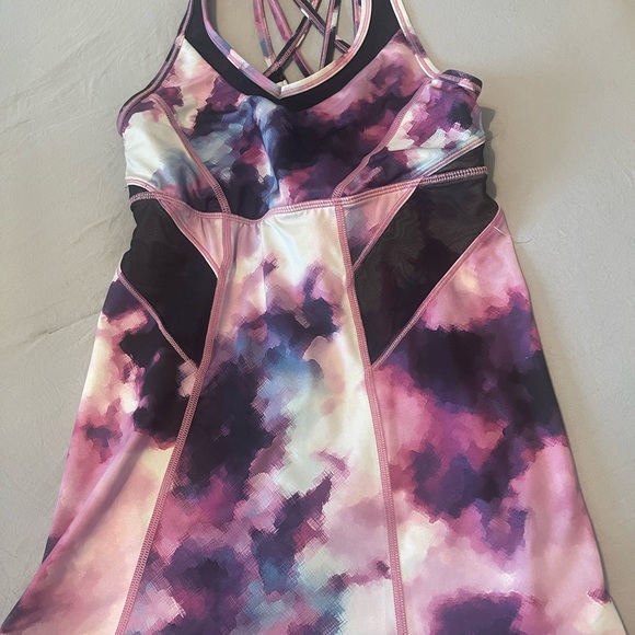 Lululemon size 4 tank - Picture 2 of 4